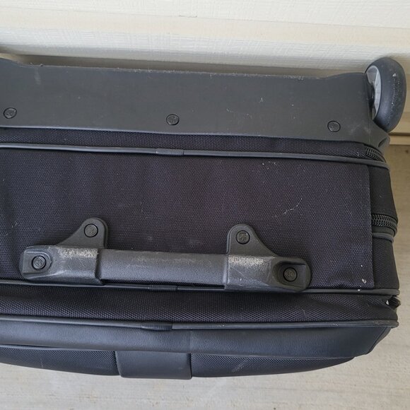 Swissgear Black Red Rolling Briefcase Padded Laptop Pocket 17 Inches - Picture 10 of 16